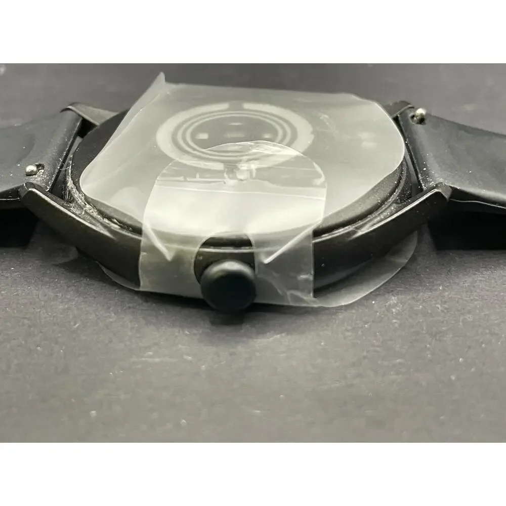 Black Smartwatch Fitness Activity Tracker Round Dial New with Protective Film